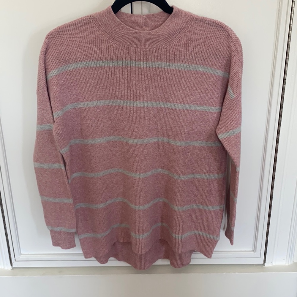 Crew neck long sleeve/sweater